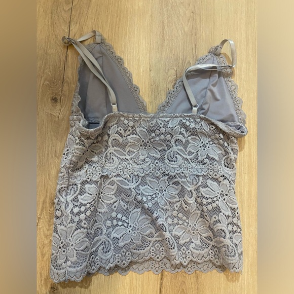 Gray Lace V-Neck Camisole - Picture 2 of 2